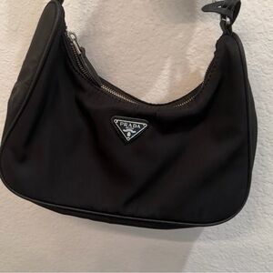 Nylon shoulder bag